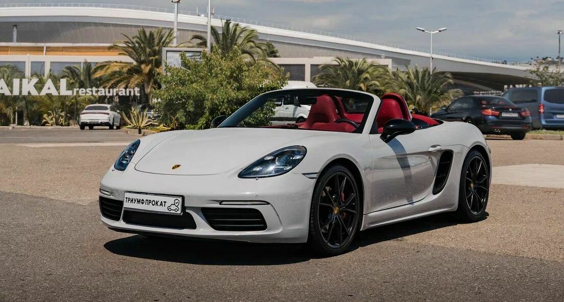 Porsche 718 S Boxster   